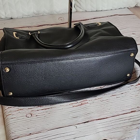 MICHAEL Michael Kors Large Black Leather Shoulder Bag - Picture 9 of 10